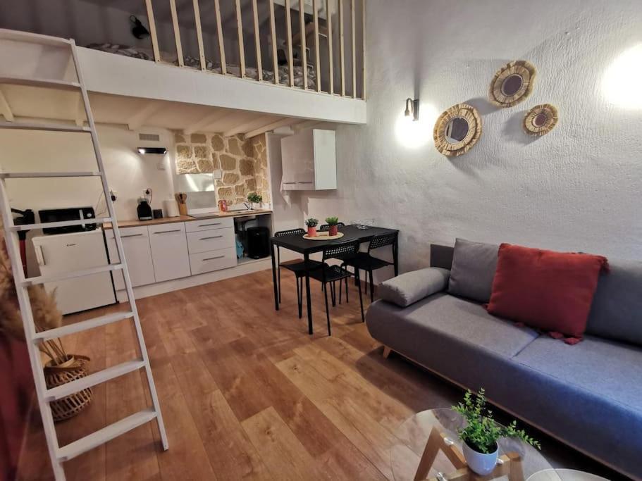 Centre Ville Montpellier - Appartement Au Coeur De L'Ecusson Εξωτερικό φωτογραφία