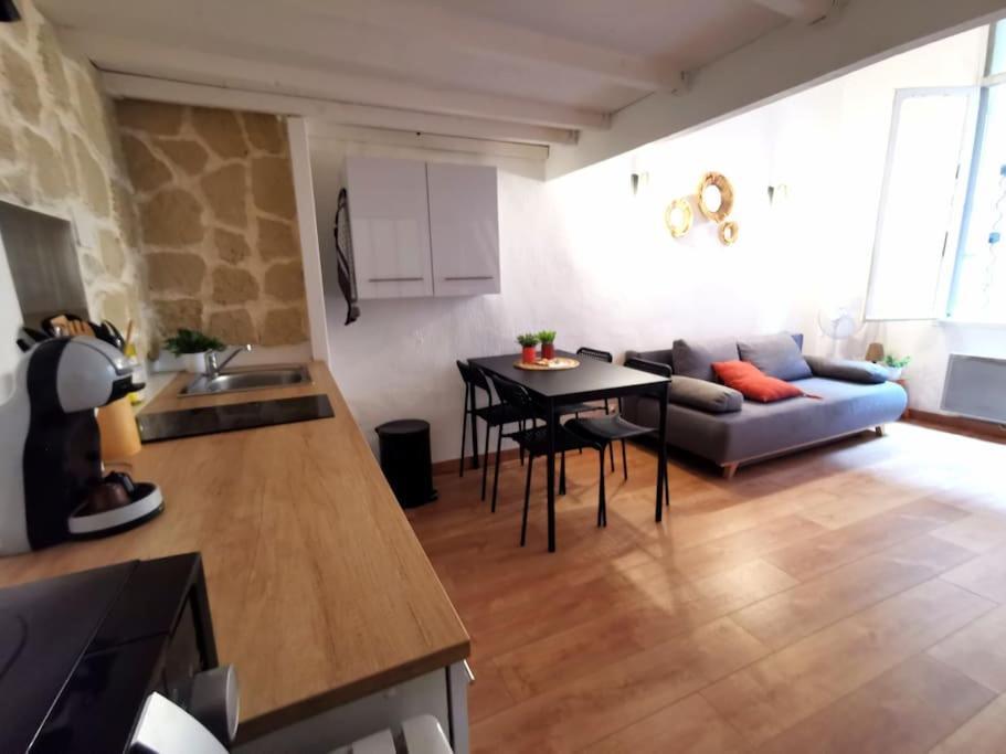 Centre Ville Montpellier - Appartement Au Coeur De L'Ecusson Εξωτερικό φωτογραφία