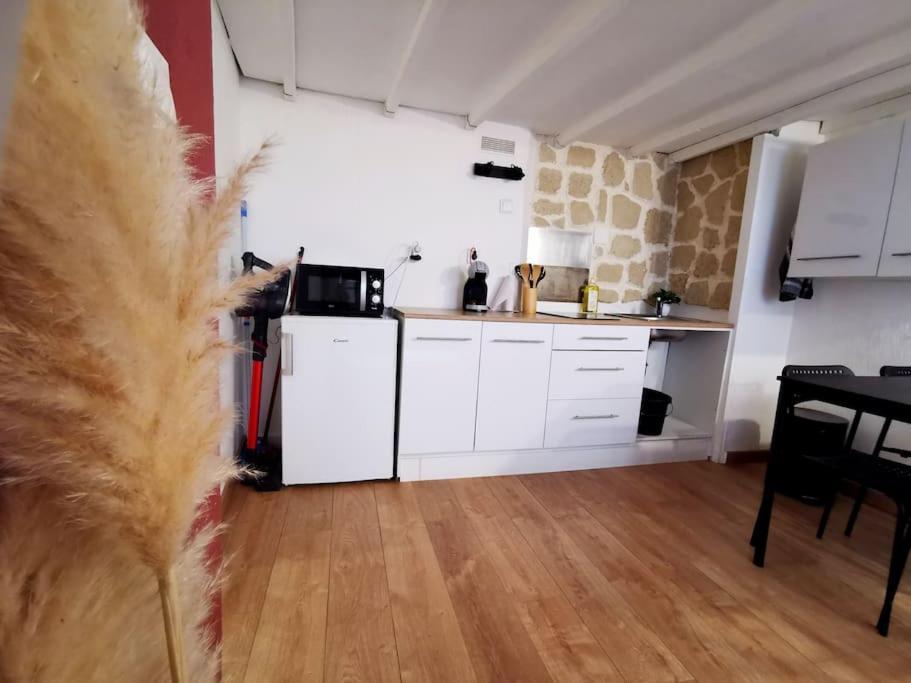 Centre Ville Montpellier - Appartement Au Coeur De L'Ecusson Εξωτερικό φωτογραφία